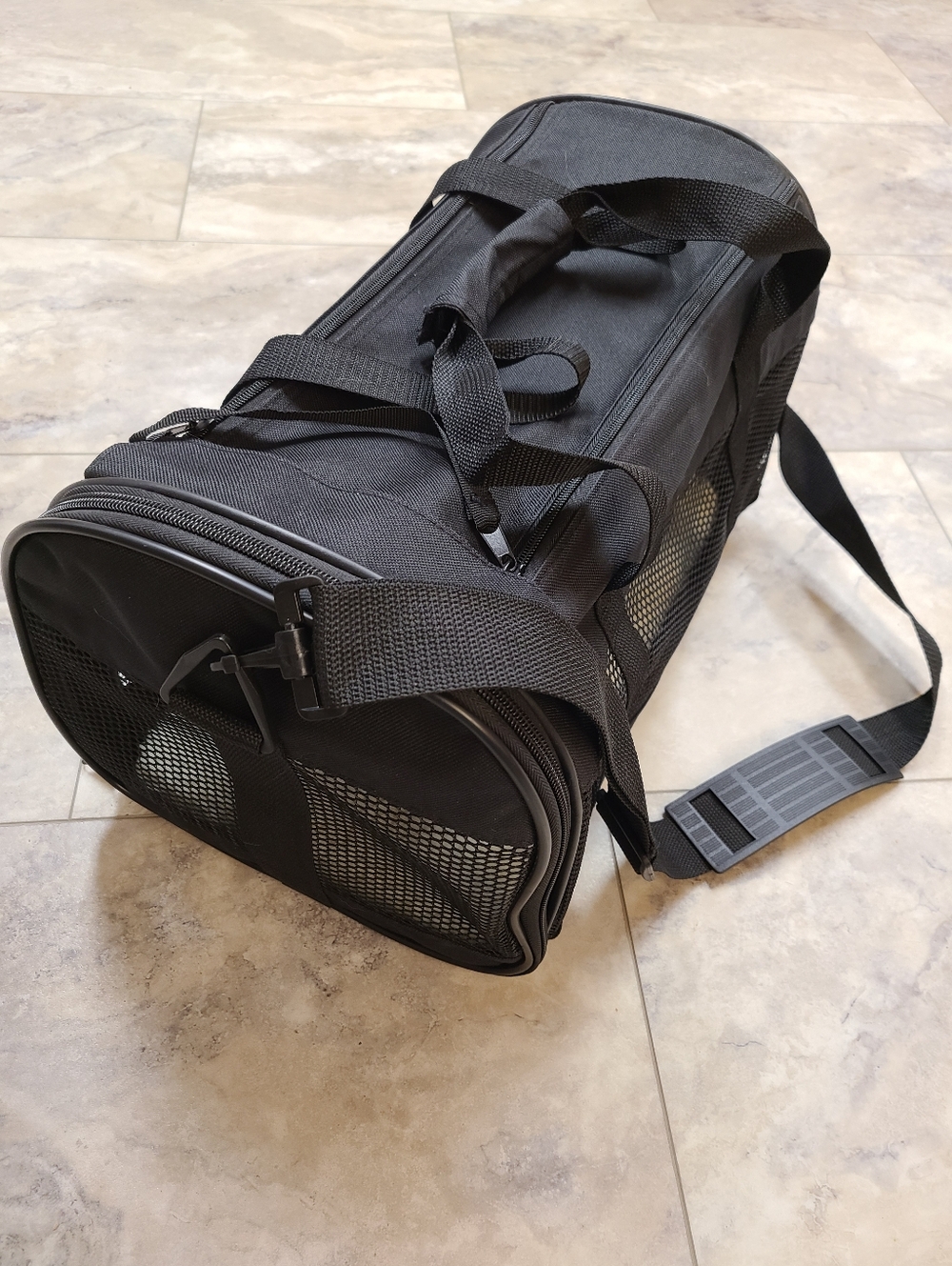 Pet Carrier Soft Sided Mesh Black Duffel Bag Style Side & Top Entrances Washable